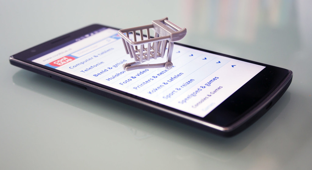 22257890101_7cb64bb1c6_b - Latest Fashion & Lifestyle Trends The Pros and Cons of Online Grocery Shopping