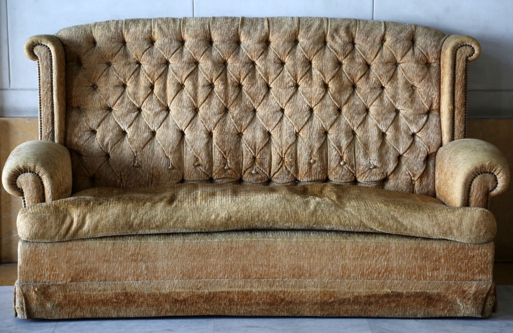 Close-up of an old sofa - Latest Fashion & Lifestyle Trends