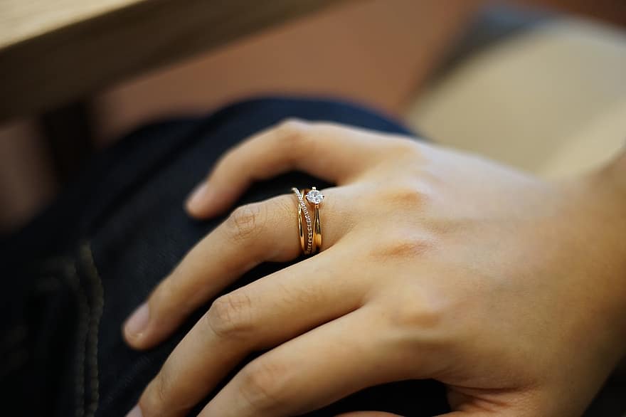 - Latest Fashion & Lifestyle Trends how to pick an engagement ring