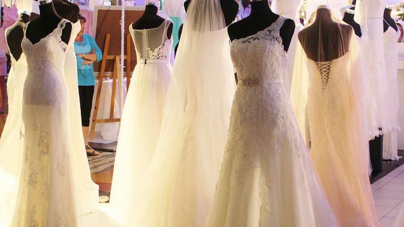 How to choose a wedding dress