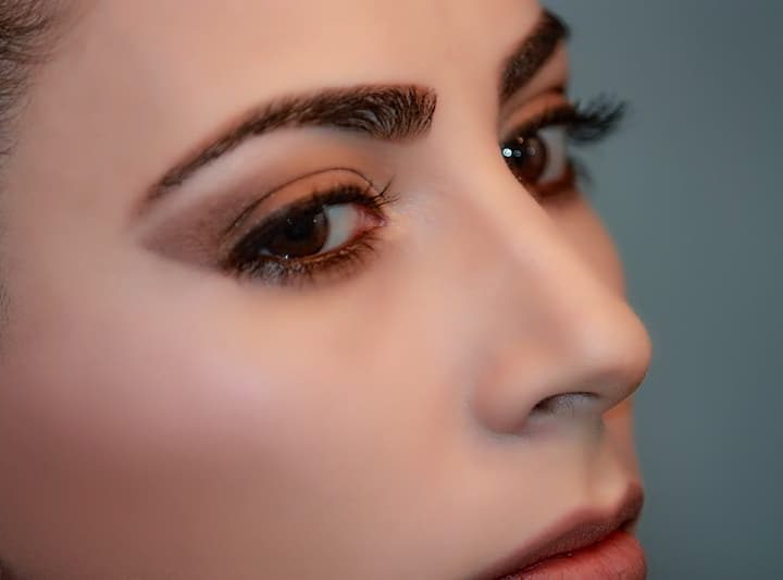 How To Grow And Maintain Thicker Brows