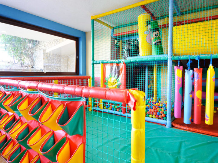 Kids Jungle Gym: Benefits And Home Gym Ideas For Your Kids