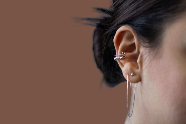 auricle piercing