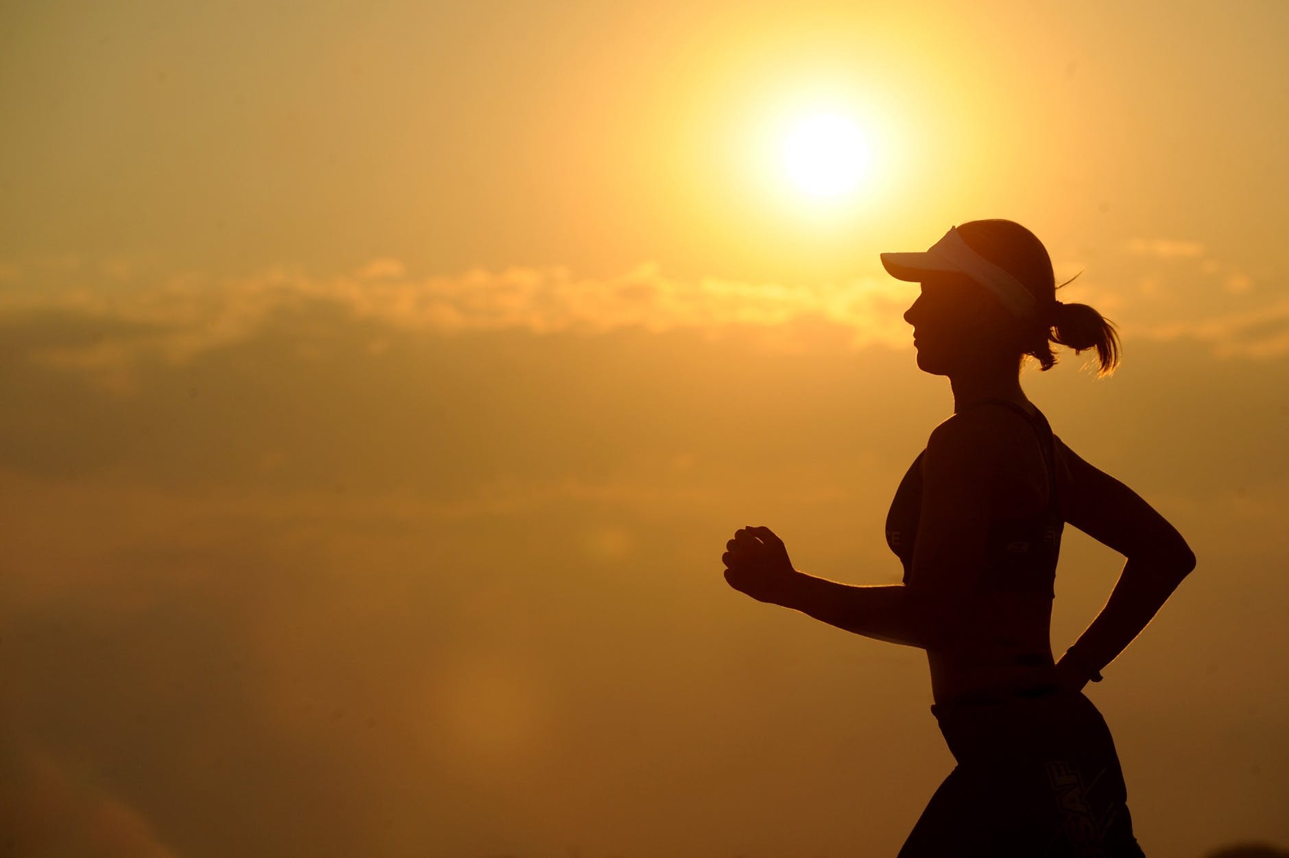 running-runner-long-distance-fitness-40751 - Latest Fashion & Lifestyle Trends running on an empty stomach