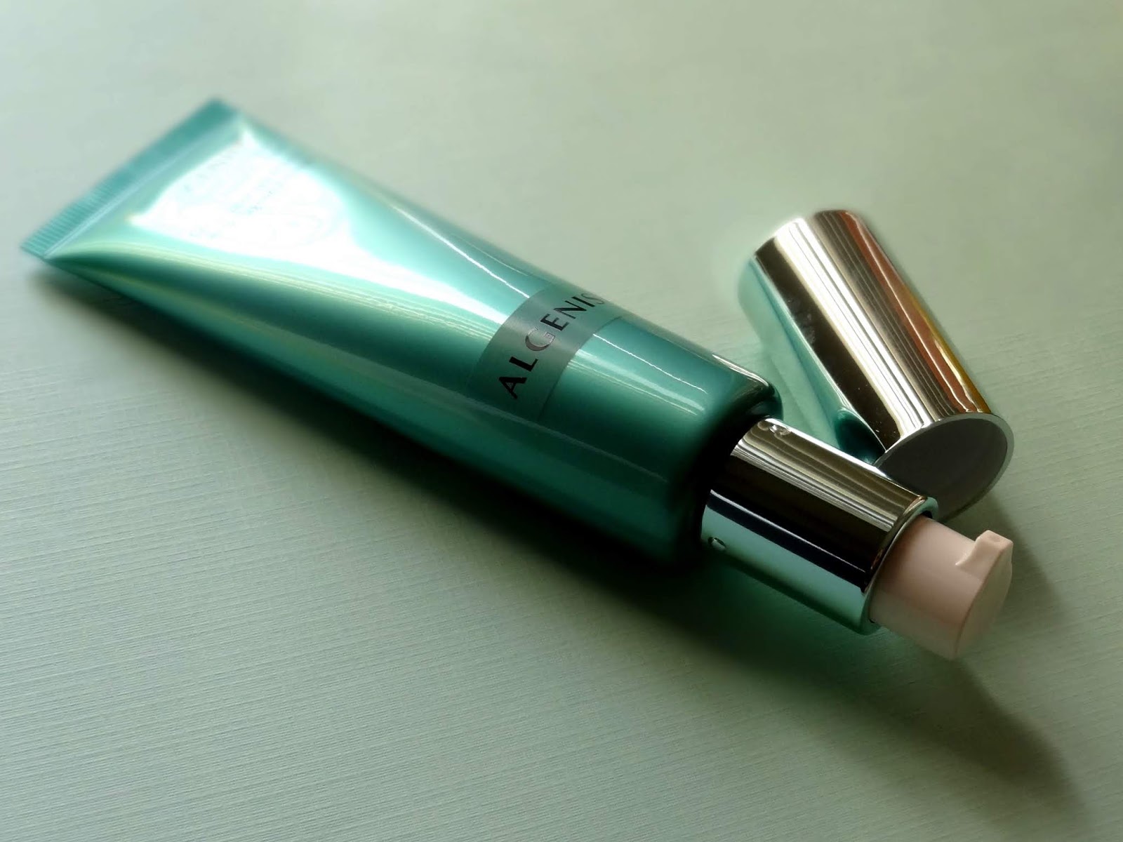 Algenist Genius Liquid Collagen Hand Cream Review, Photos - Latest Fashion & Lifestyle Trends anti aging for men