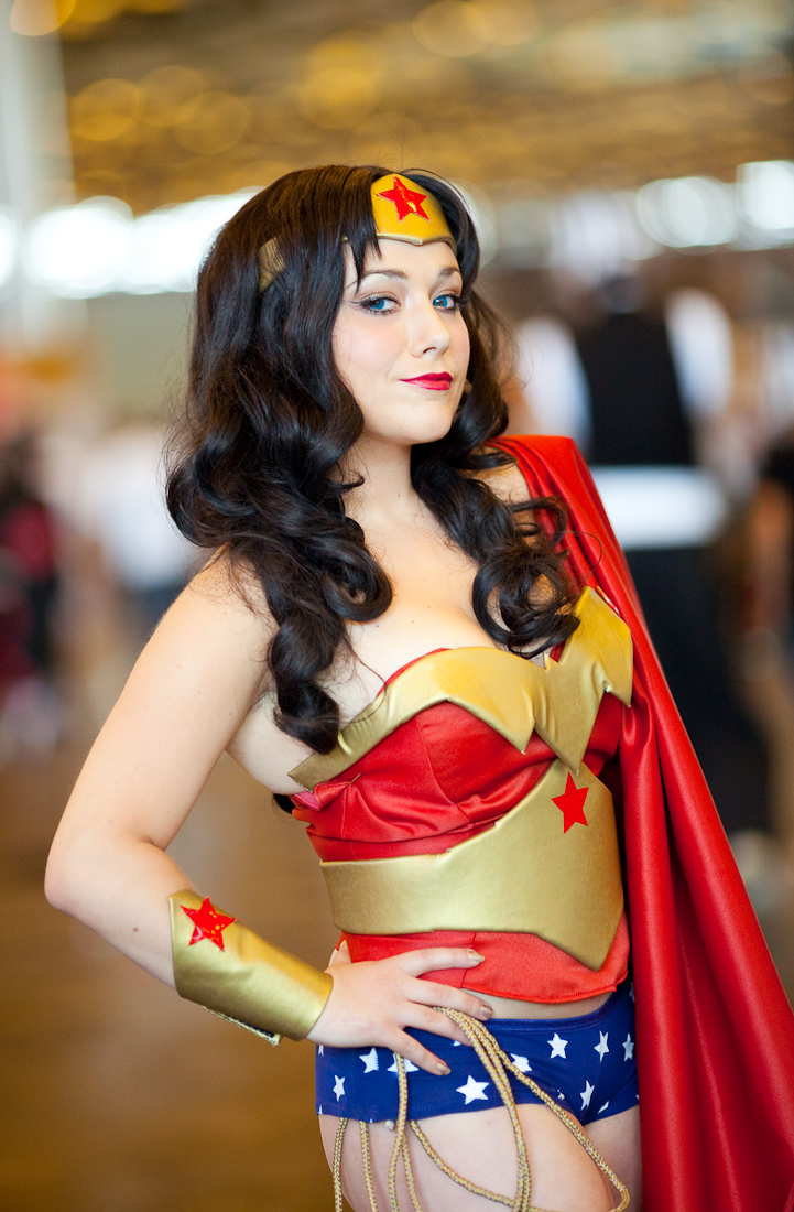 wonder woman cosplay