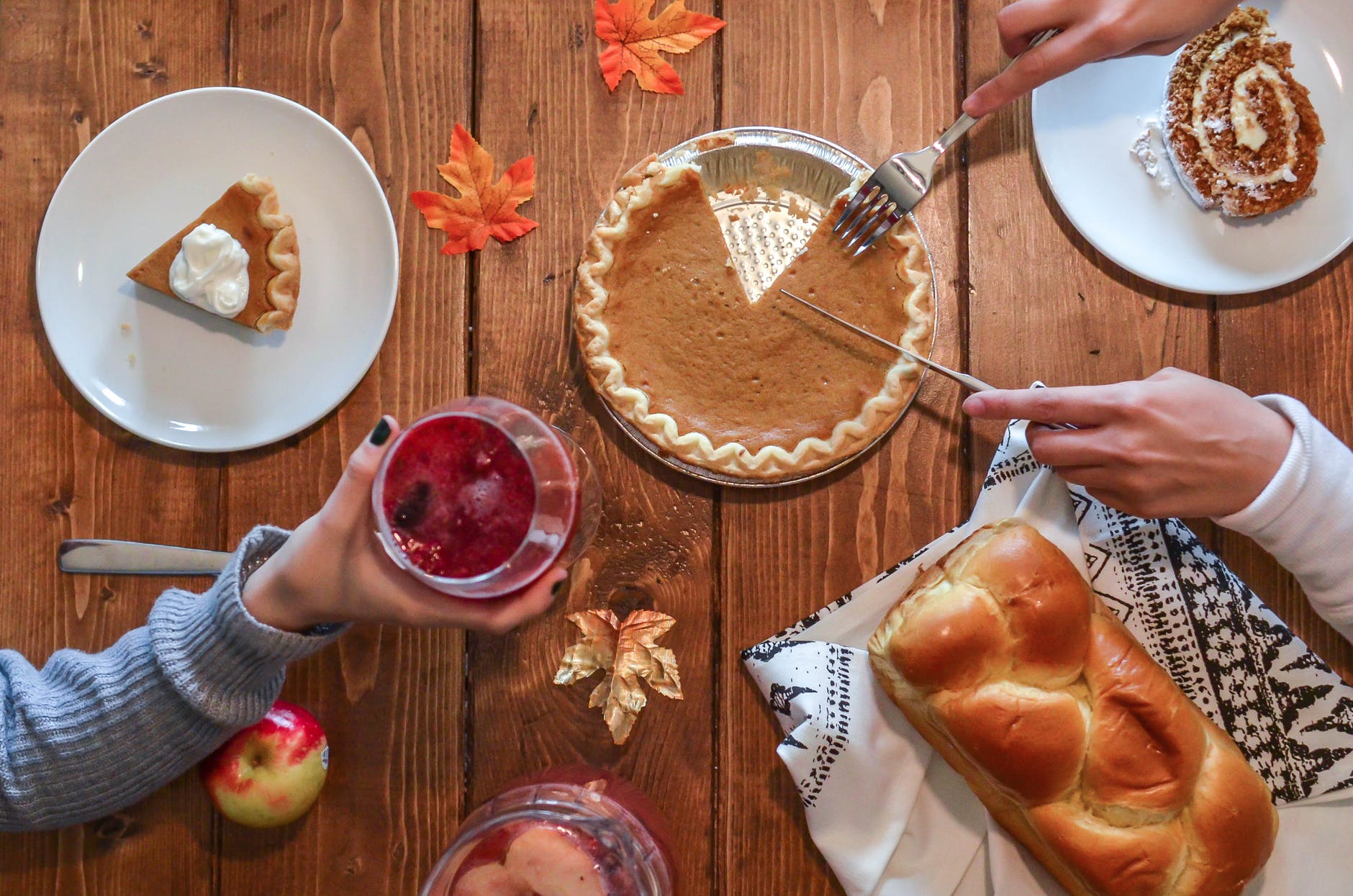 pexels-photo-669729 - Latest Fashion & Lifestyle Trends fall dessert recipes