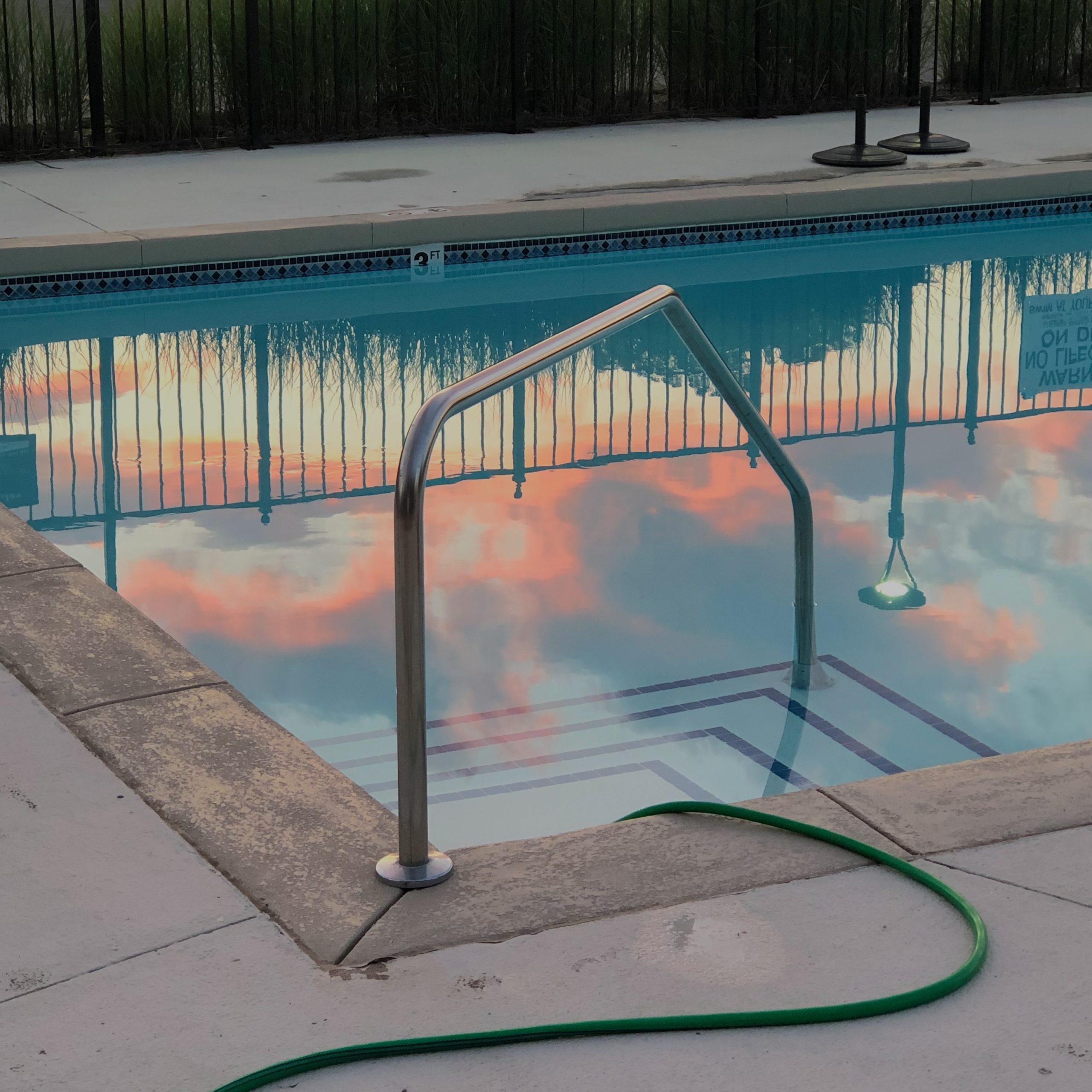 Tips to vacuum a pool