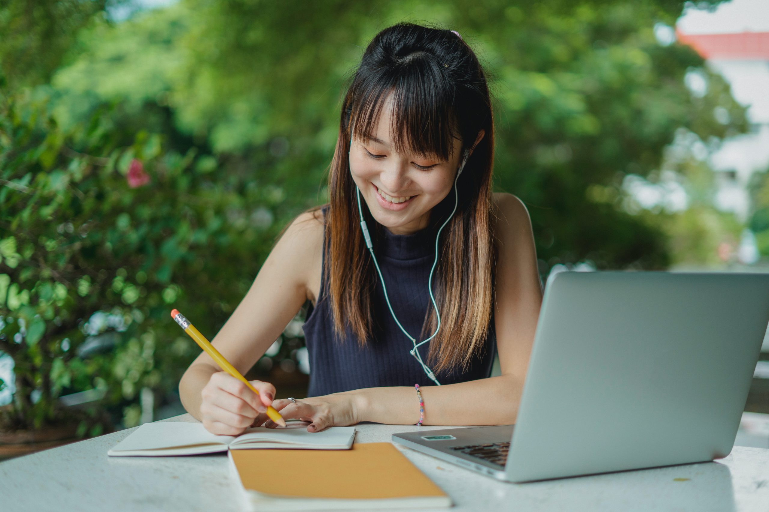 pexels-zen-chung-5538618 - Latest Fashion & Lifestyle Trends essay writing service