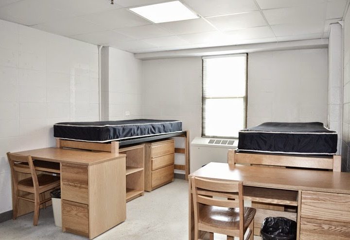 How to clean a college dorm room before moving in?